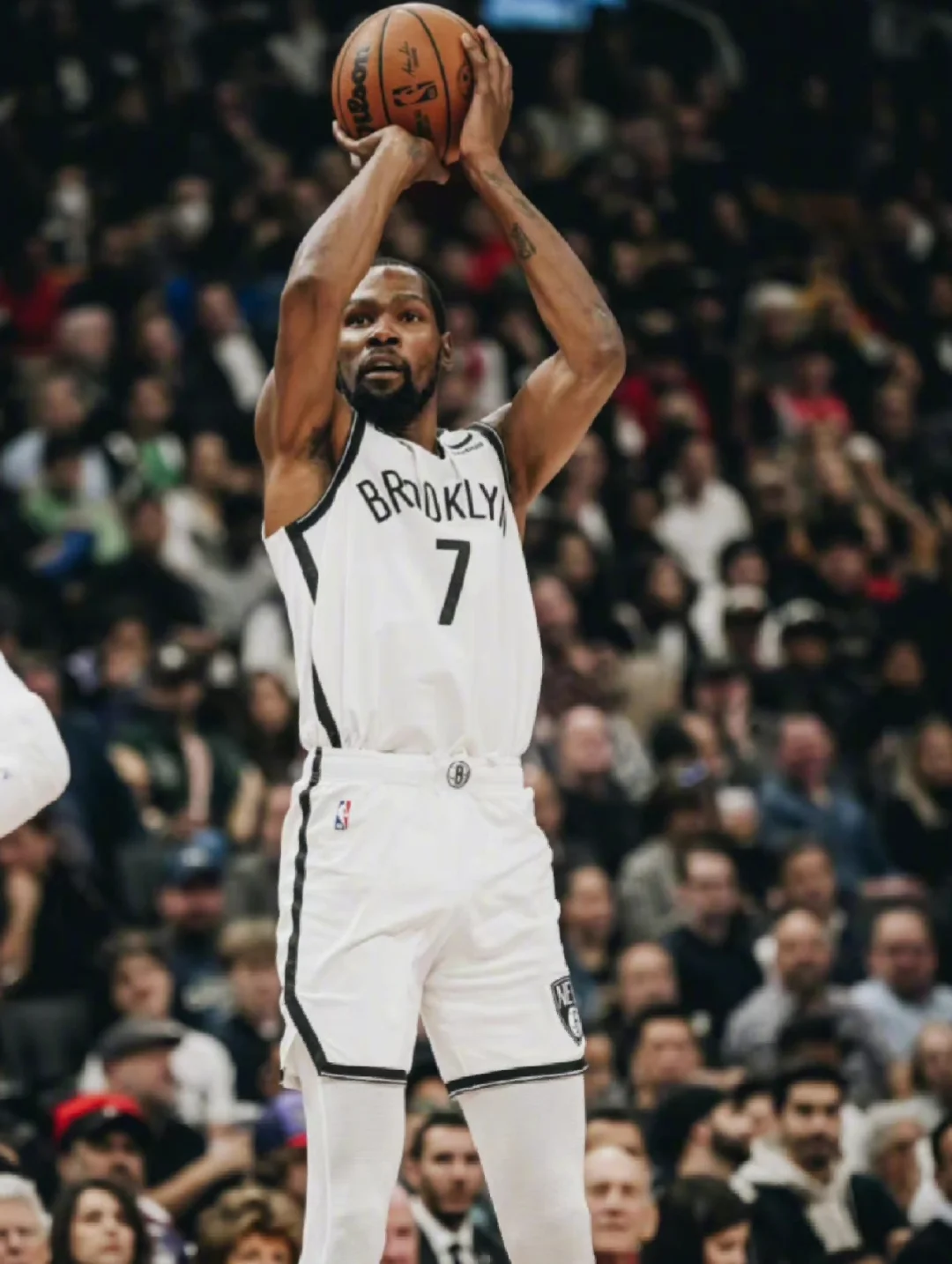 包含杜兰特复出首战，球队未来可期状态火爆，复出首战轰40分成为焦点！的词条