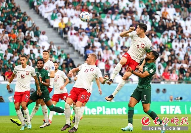 莱万多夫斯基爆冷击败IG，赛况扑朔迷离引爆全场！